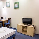 Отель Kardamon 3*